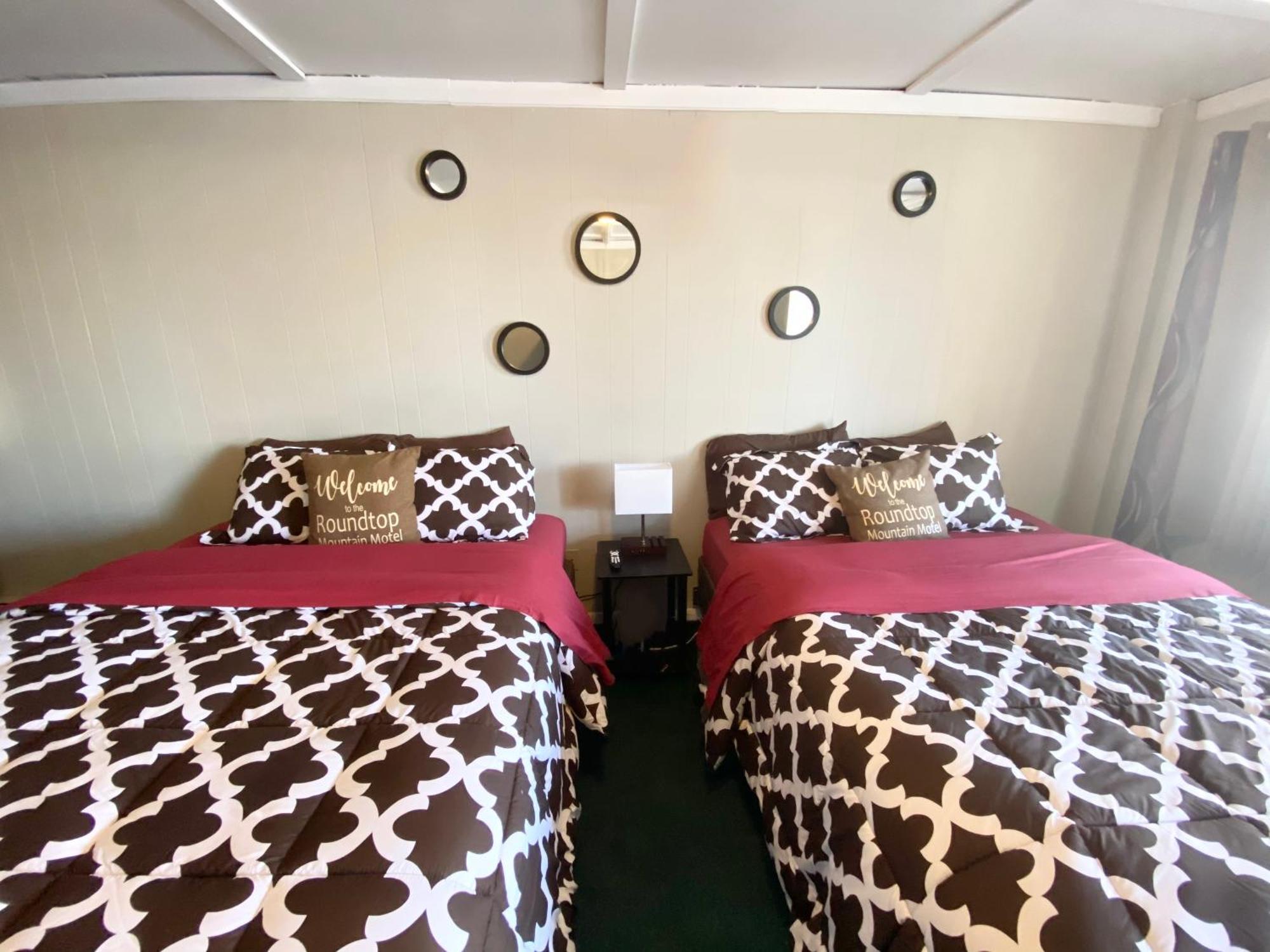 Roundtop Mountain Vista - Cabins And Motel Thermopolis Rum bild